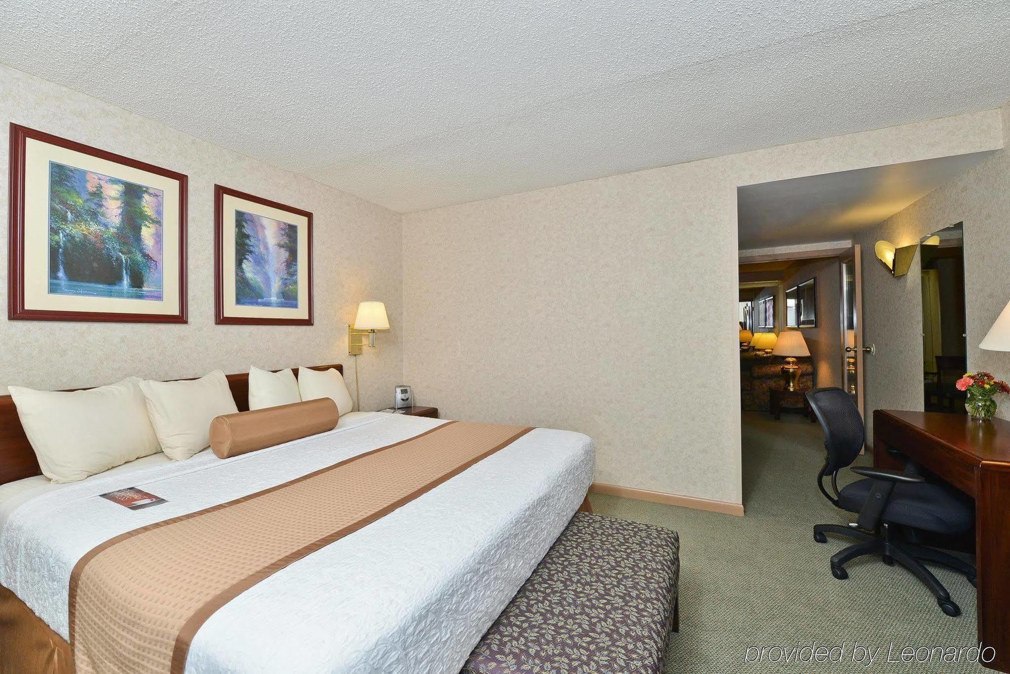 Holiday Inn Wilkes Barre - East Mountain By Ihg Екстериор снимка