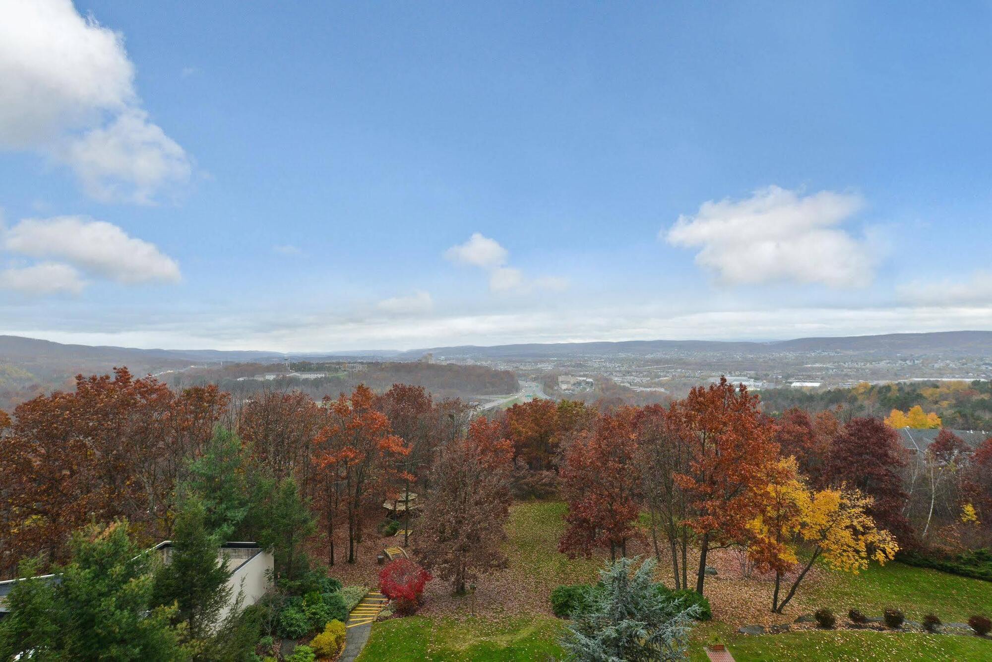 Holiday Inn Wilkes Barre - East Mountain By Ihg Екстериор снимка